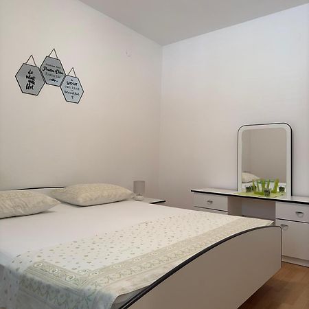 Apartmani Daria โอเรบิก ภายนอก รูปภาพ