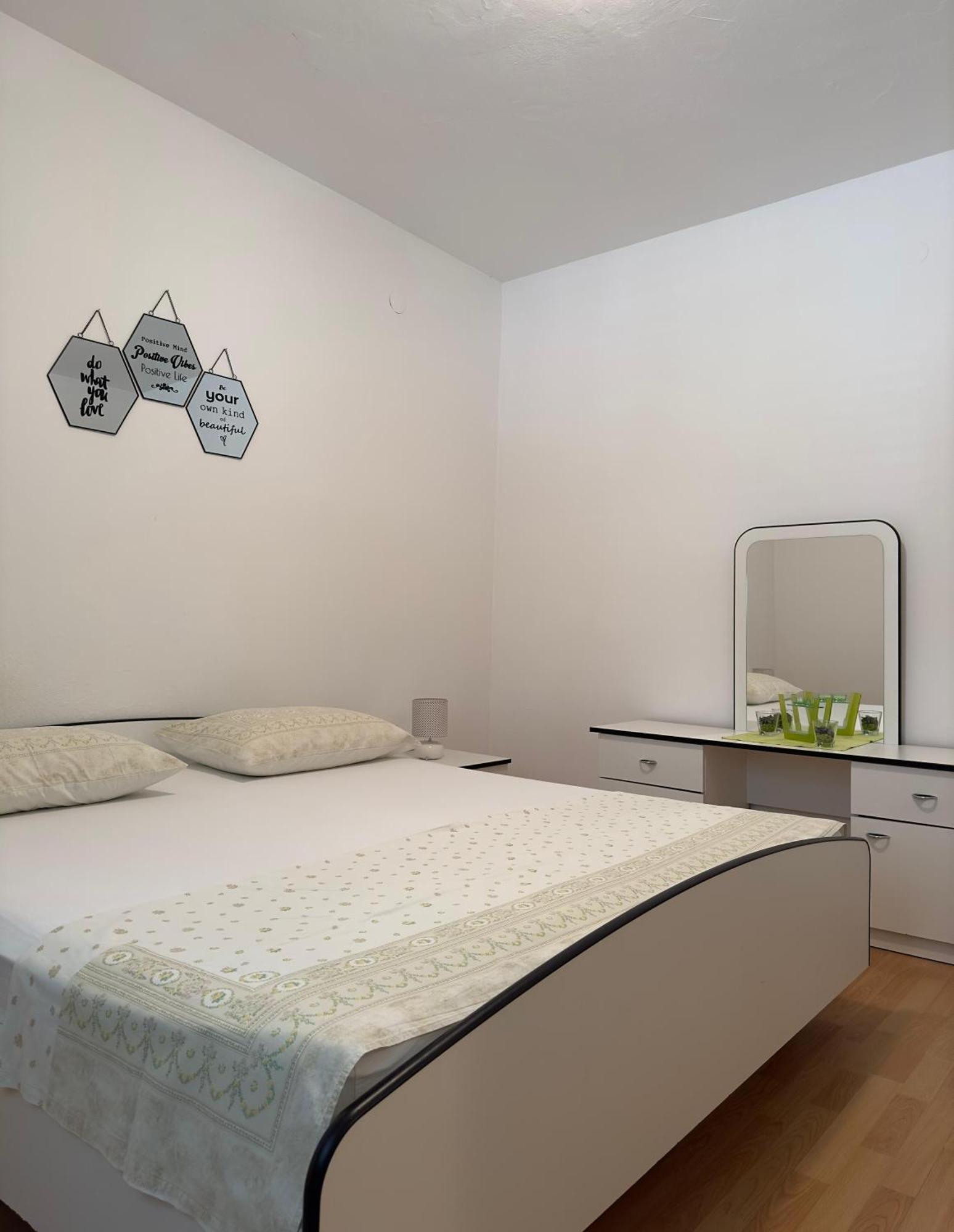 Apartmani Daria โอเรบิก ภายนอก รูปภาพ